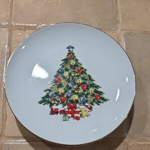 Chritmas Treasures Christmas Tree Dessert Plates Lot Of 4